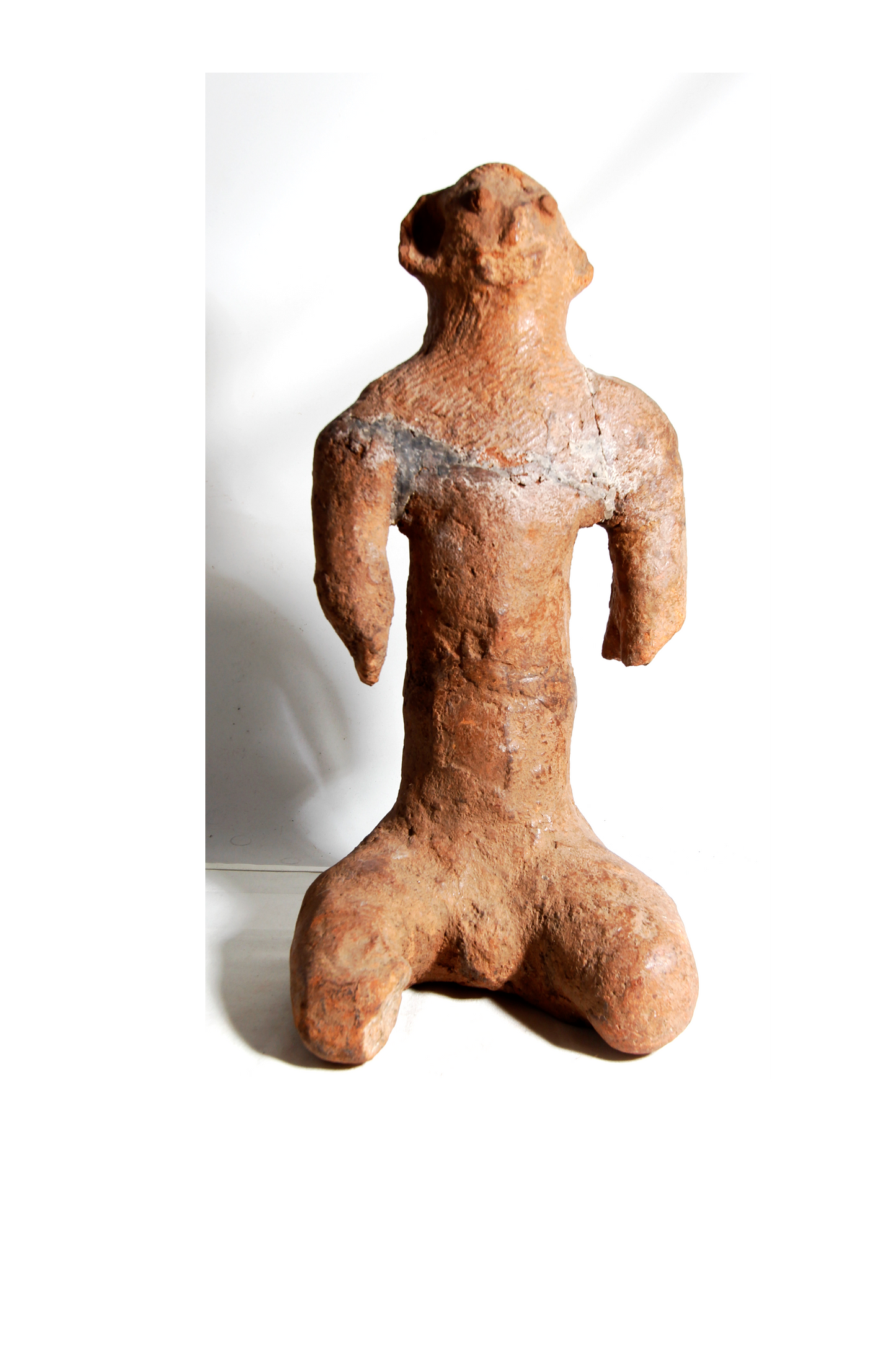 Niger-Binnendelta, Mali, Sitzende Tonfigur, 39 cm