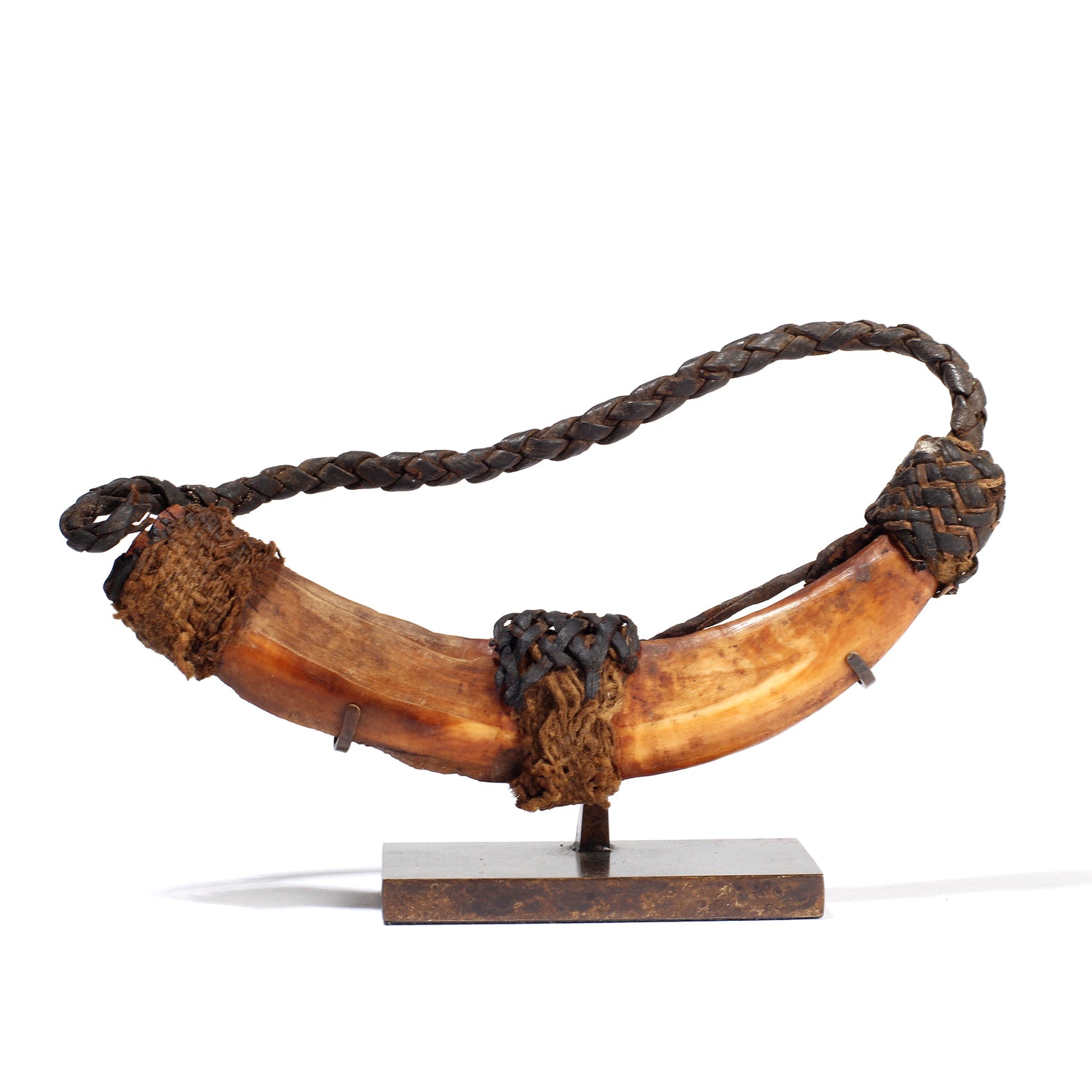 Burkina Faso, Lobi Warzenschwein-Stoßzahn Schmuck, Agnes Lefebvre, 13 cm